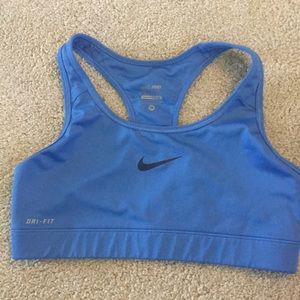 Nike dri-fit blue sports bra size M